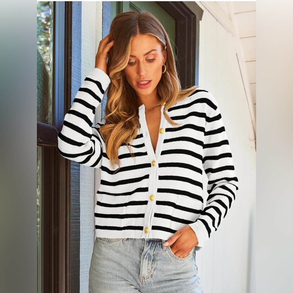 LILLUSORY Women's Crew Neck Gold Buttons Cardigan Sweaters Lady Jacket